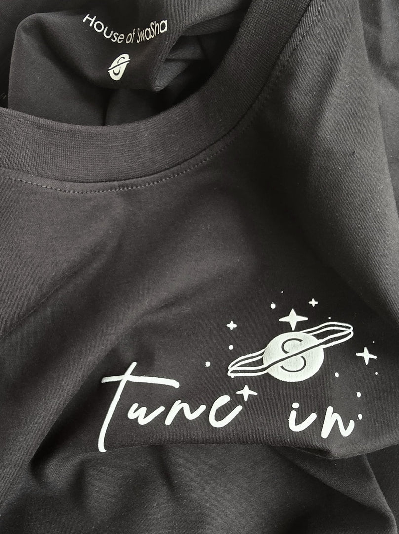 Tune In- Universe Listens - Classic Fit - Black
