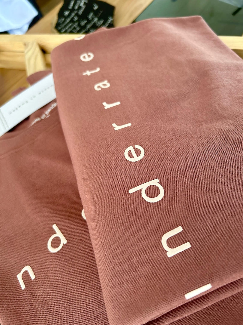 Underrated - Light Nutmeg Brown - Classic Fit  - Men's T-Shirt