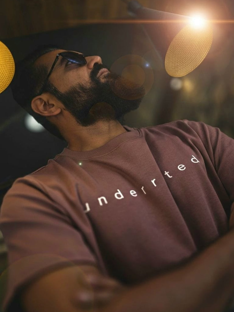 Underrated - Light Nutmeg Brown - Classic Fit  - Men's T-Shirt
